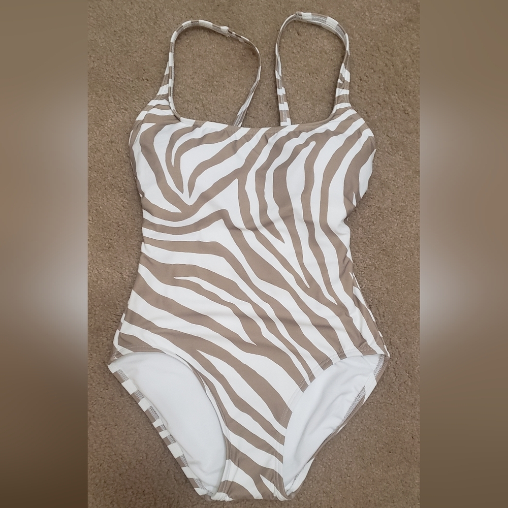 Michael Kors Size 8 One Piece - Picture 1 of 3